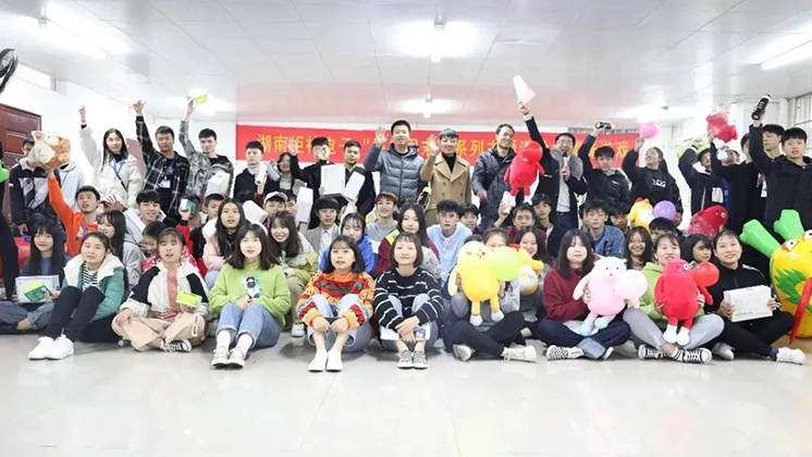 漲！漲！漲！炬神電子漲工資啦……