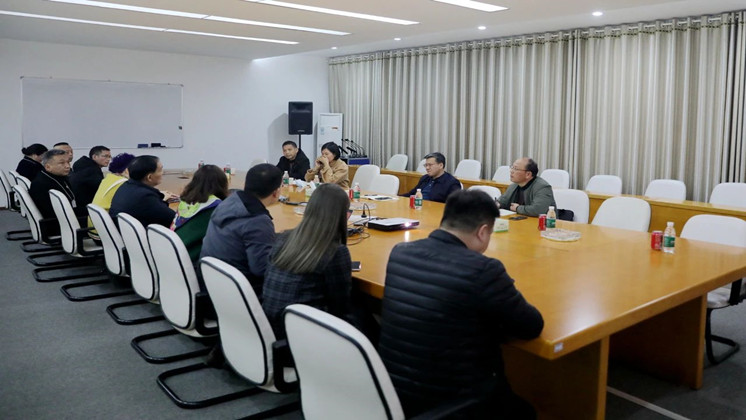 郴州高新區(qū)黨工委副書記、管委會主任李黎明蒞臨炬神電子調(diào)研