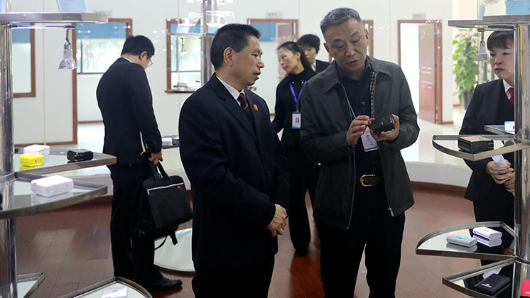 “送法進(jìn)企業(yè)、服務(wù)自貿(mào)區(qū)”——市中級人民法院為炬神電子提供優(yōu)質(zhì)司法服務(wù)