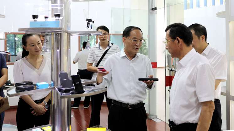 市委常委、市委統(tǒng)戰(zhàn)部部長(zhǎng)歐陽鋒調(diào)研炬神電子